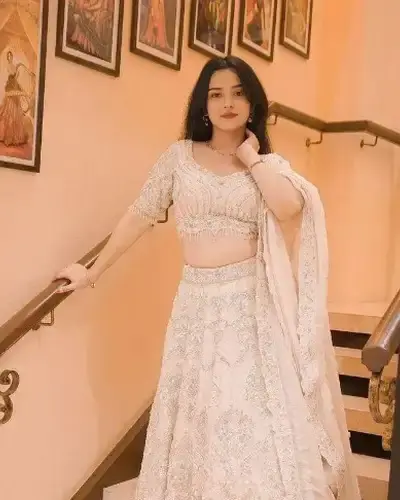 Escort Daskroi