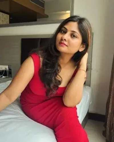 Escort Service In Daskroi
